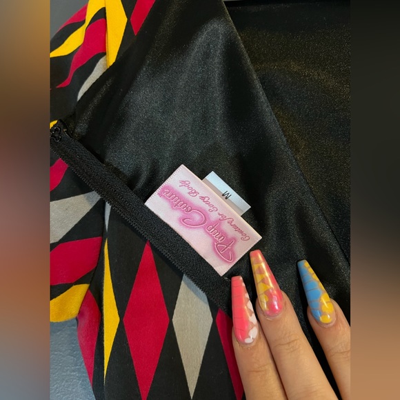 Pinup Girl Clothing House Harlequin Red Amanda Dress Size Medium - Picture 4 of 5